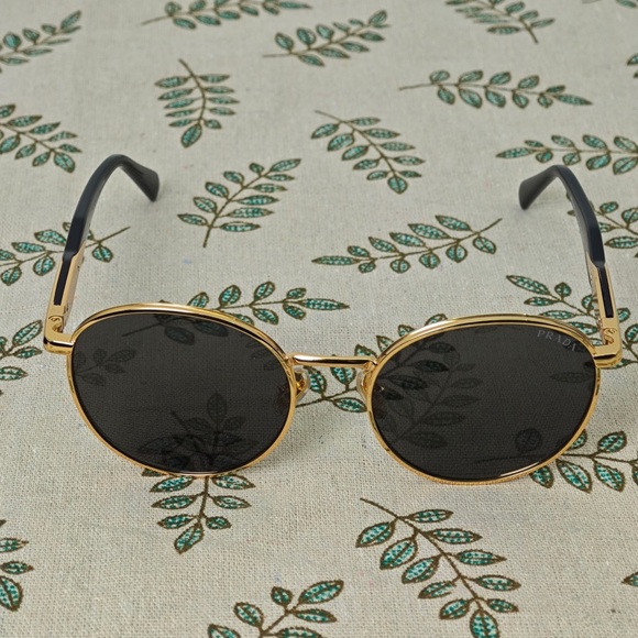 Prada Gold and Black Sunglasses - Picture 4 of 6